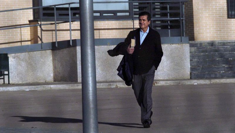 PSOE, IU y UPyD piden al PP que "si no puede meter a los corruptos a la cárcel, no los saque"