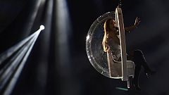 Los roqueros salvan los muebles en unos EMAs de MTV que premian las carencias de Bieber