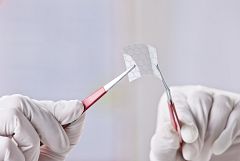 Diseñan un método para fabricar dispositivos de grafeno más barato y sencillo