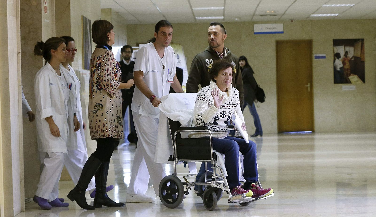 Teresa Romero sale para hablar a los medios de comunicación tras recibir el alta