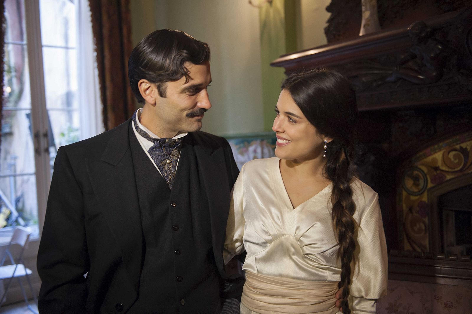 Alex García Adriana Ugarte