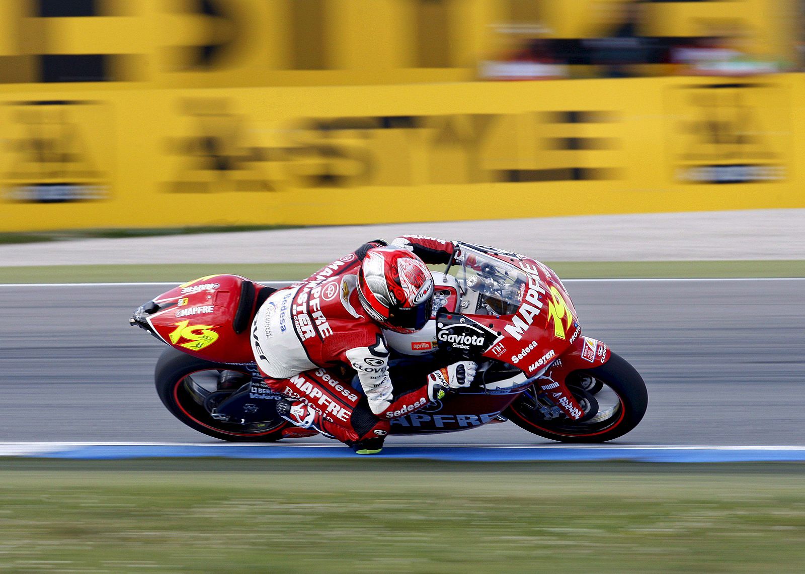 Álvaro Bautista gana en 250cc en Assen