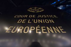 La justicia europea declara ilegal la ley española que impide la libre contratación de estibadores