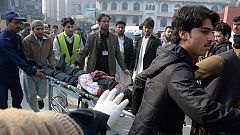 Los talibanes matan a 141 personas, la mayoría escolares, en el peor ataque terrorista en Pakistán