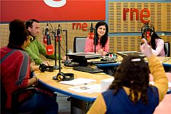 Taller de radio para jóvenes con la Fundación Balia