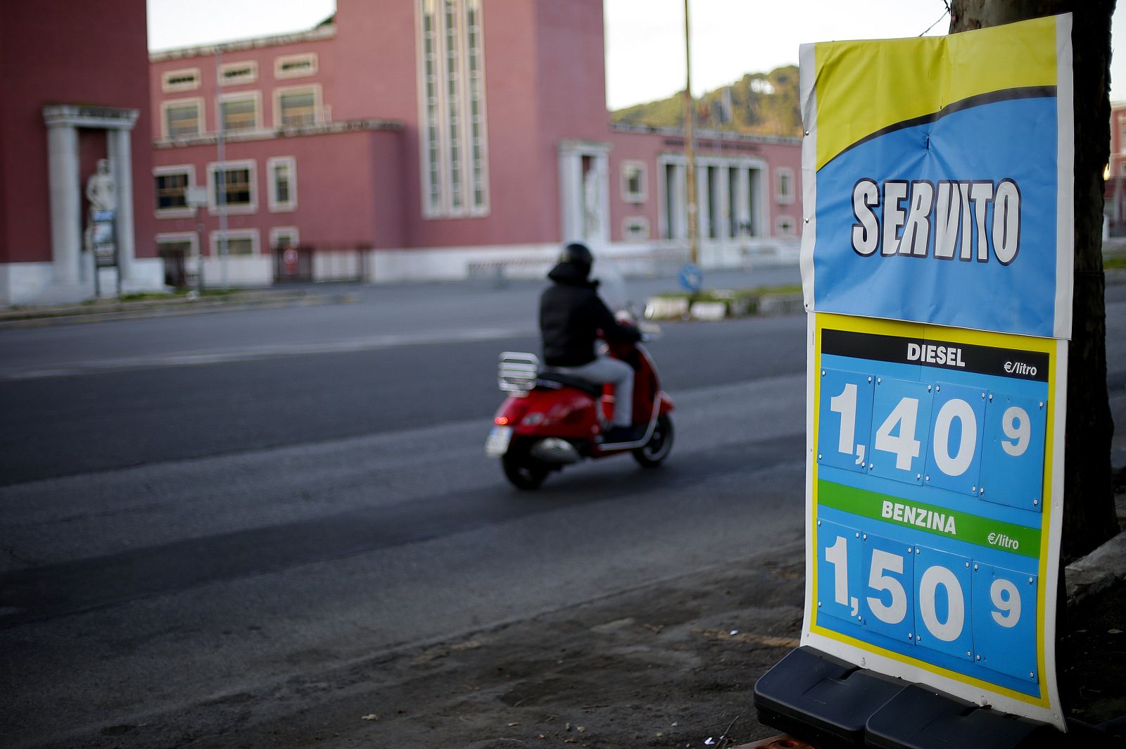 Imagen de una gasolinera de Roma