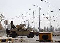 Los rebeldes hutíes rompen el alto el fuego e irrumpen en el palacio presidencial de Yemen