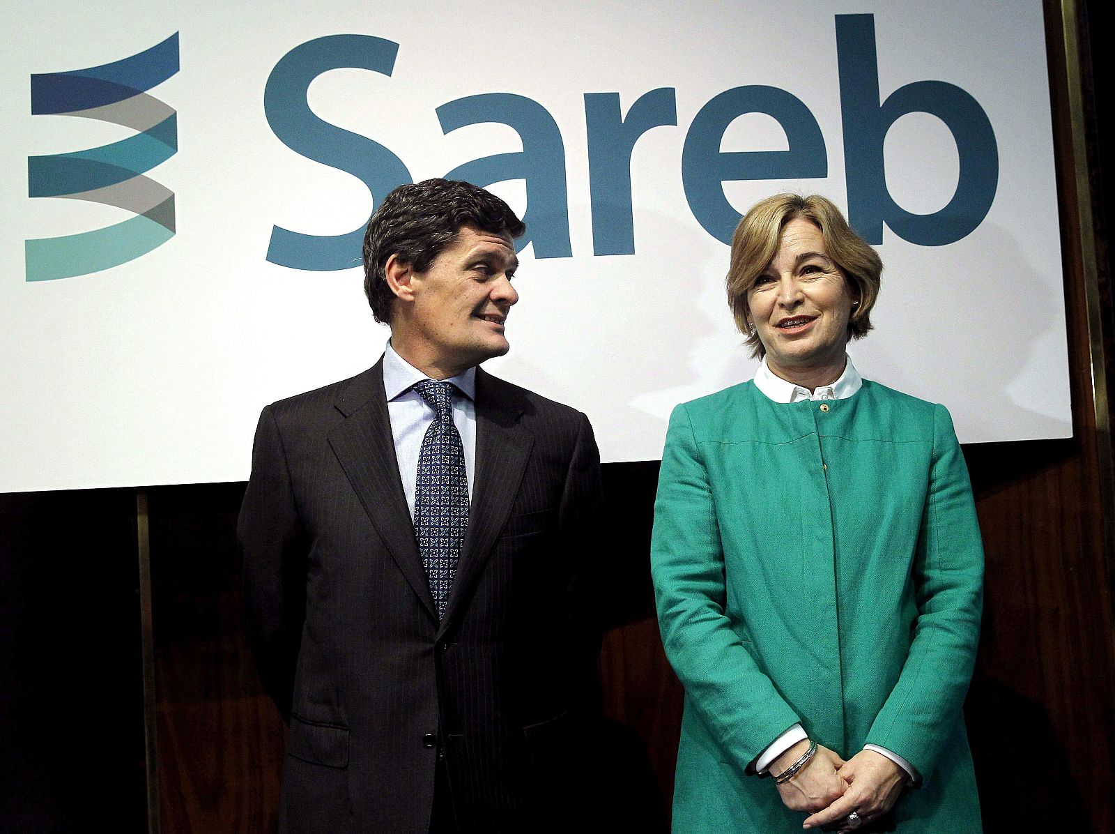 BELÉN ROMANA DEJA SAREB Y JAIME ECHEGOYEN ASUME LA PRESIDENCIA DE LA SOCIEDAD