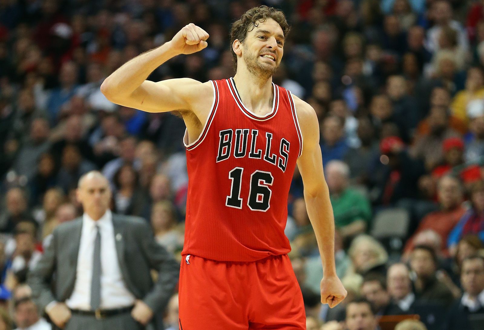 Pau Gasol durante el partido ante los Mavericks