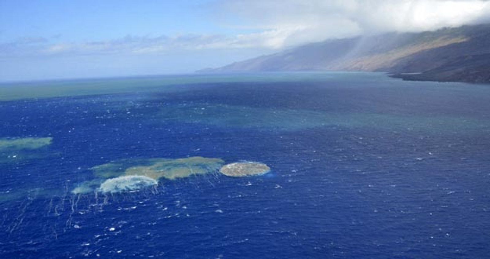 Imagen de la erupción del volcán submarino de El Hierro.