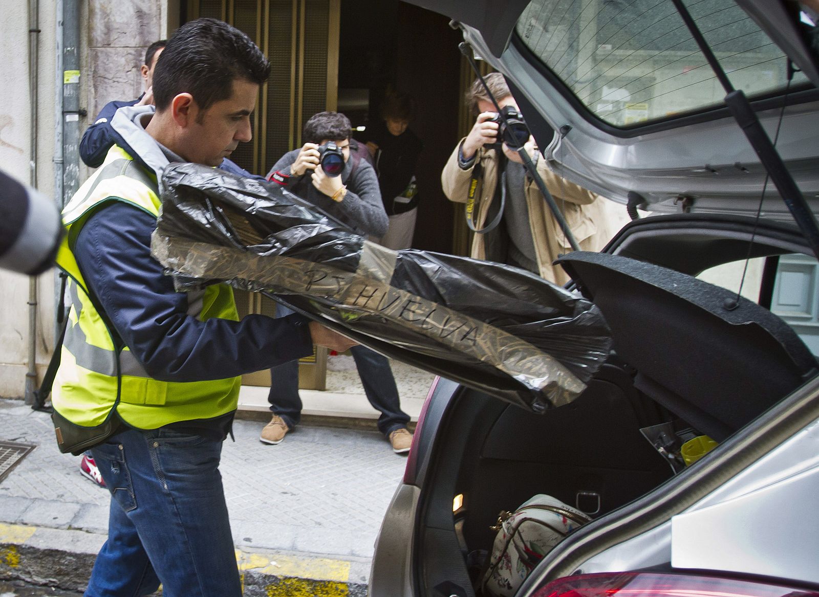 La Guardia Civil termina el registro de la Diputación Provincial de Huelva