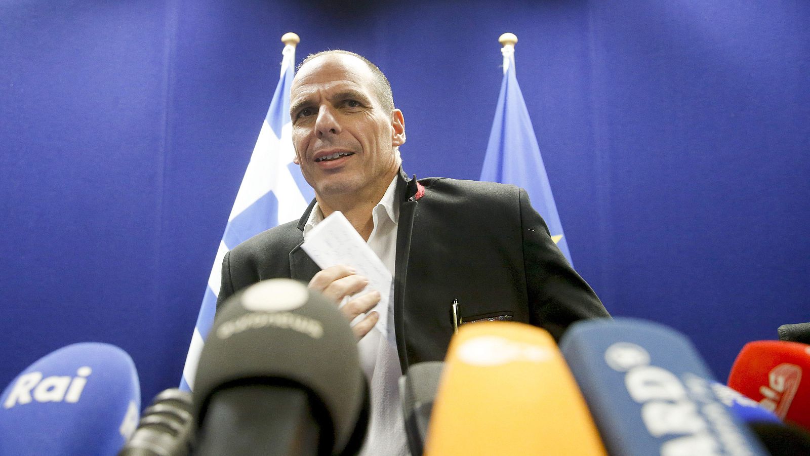 El ministro de Finanzas griego, Yanis Varufakis, al inicio de una rueda de prensa