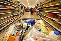 La "contribución destacada del consumo de los hogares" ayudó al crecimiento en 2014