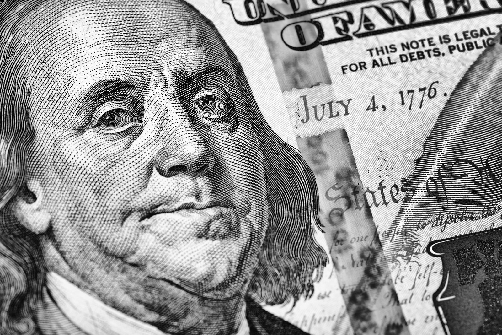 Detalle de un billete de cien dólares