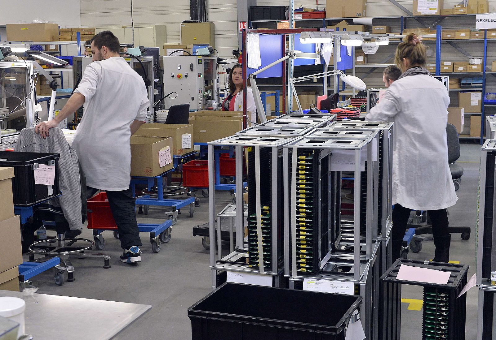 Imagen de archivo de unos trabajadores en una empresa de Francia.
