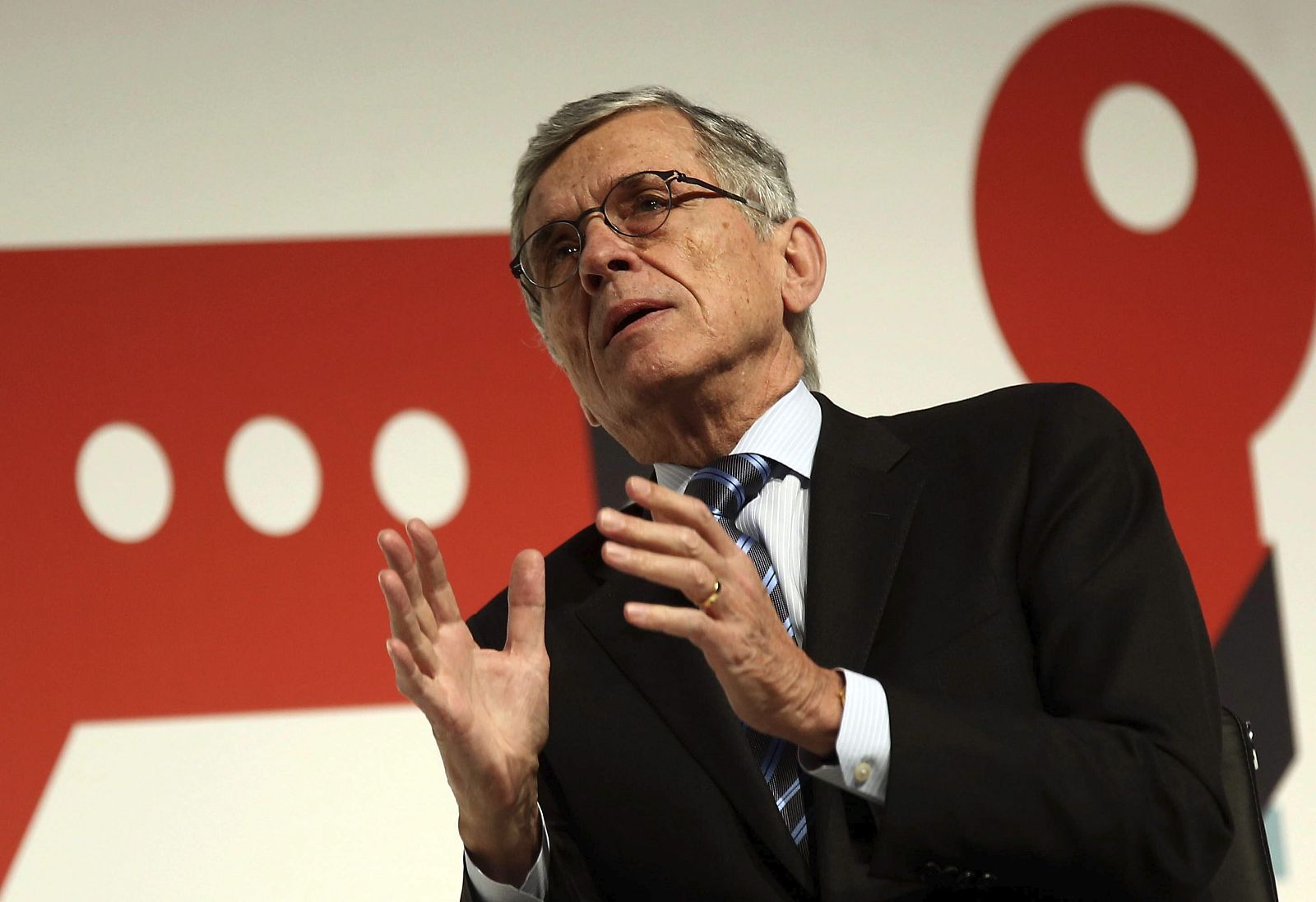 El presidente de la Comisión Federal de Comunicaciones de Estados Unidos, Tom Wheeler, durante su intervención en el Congreso Mundial de Móviles.