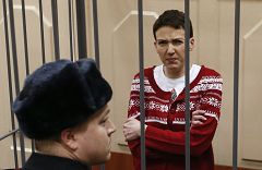 La UE pide la liberación de la piloto militar ucraniana detenida "ilegalmente" por Rusia