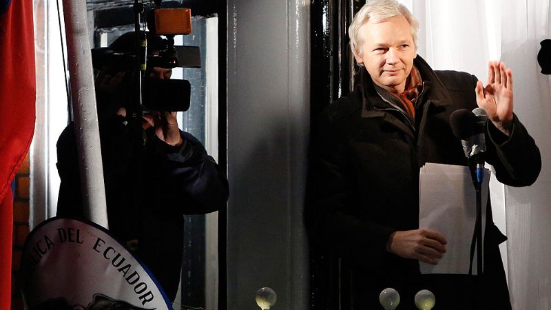 La Justicia sueca y los abogados de Julian Assange aceptan interrogarle en Londres