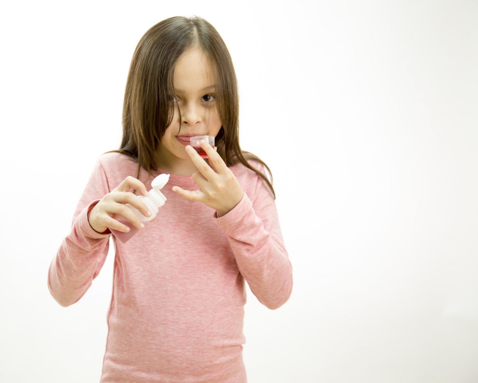 La codeína es un opioide para el tratamiento sintomático del dolor de intensidad leve o moderada y de la tos improductiva