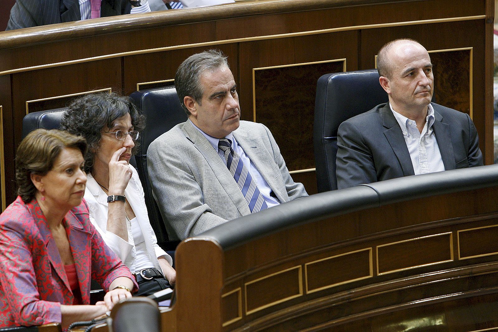 El ministro de Industria sin corbata en el Congreso