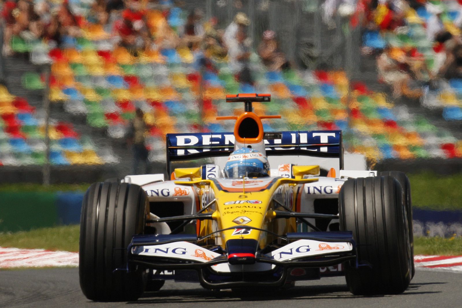 Fernando Alonso quiere que se concreten las mejoras de su Renault