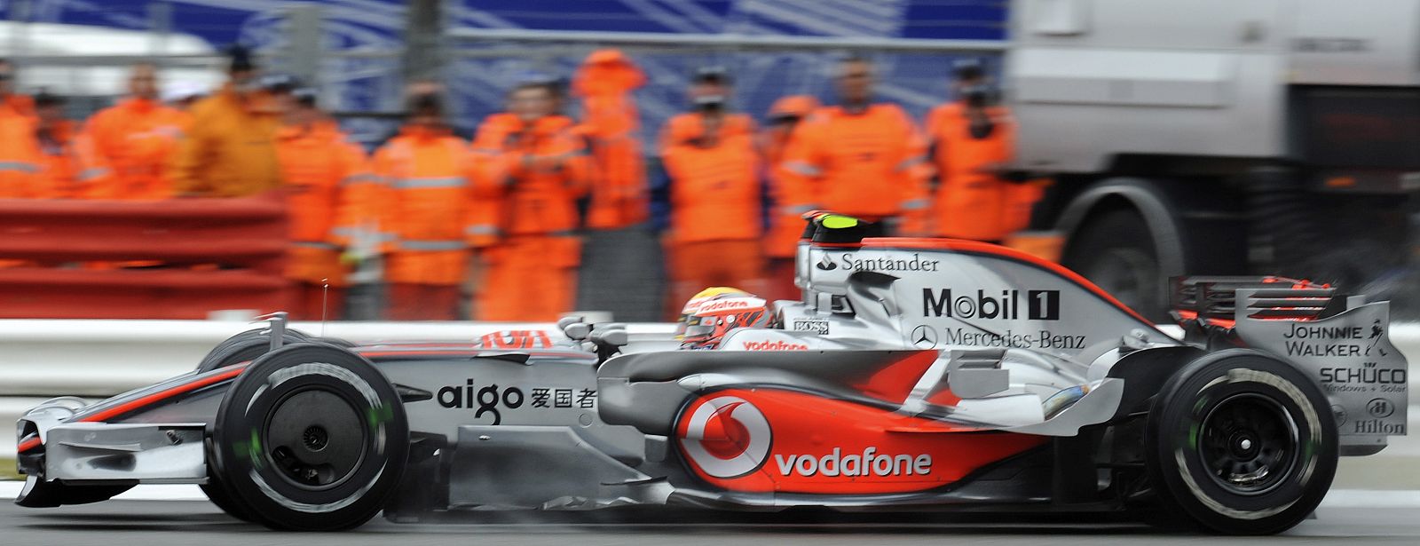 Hamilton se impone en Silverstone