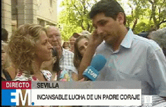 Centenares de personas, junto a los padres de Mari Luz,  piden la expulsión del juez Tirado