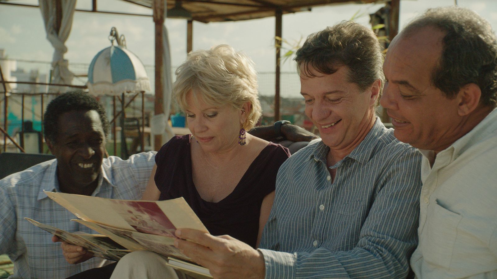 'Regreso a Ítaca' se desarrolla durante una noche en una azotea de La habana