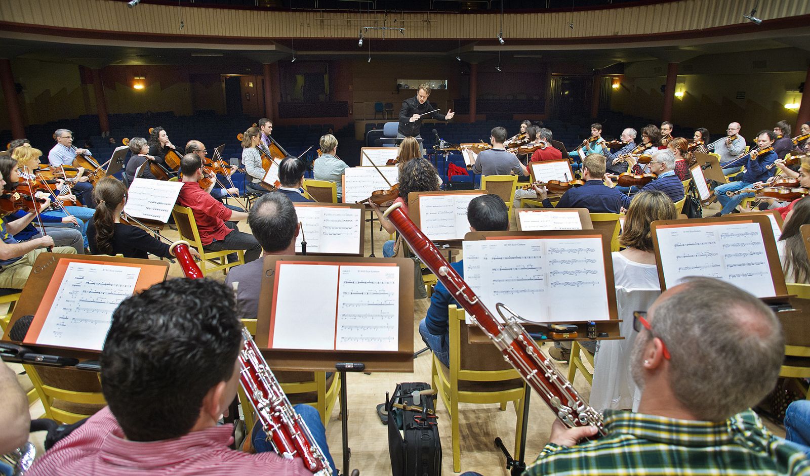 Grabamos la banda sonora de la serie 'Carlos Rey Emperador'