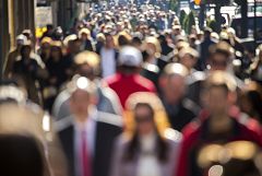 La población española disminuyó en 2014 por tercer año por la marcha continua de extranjeros
