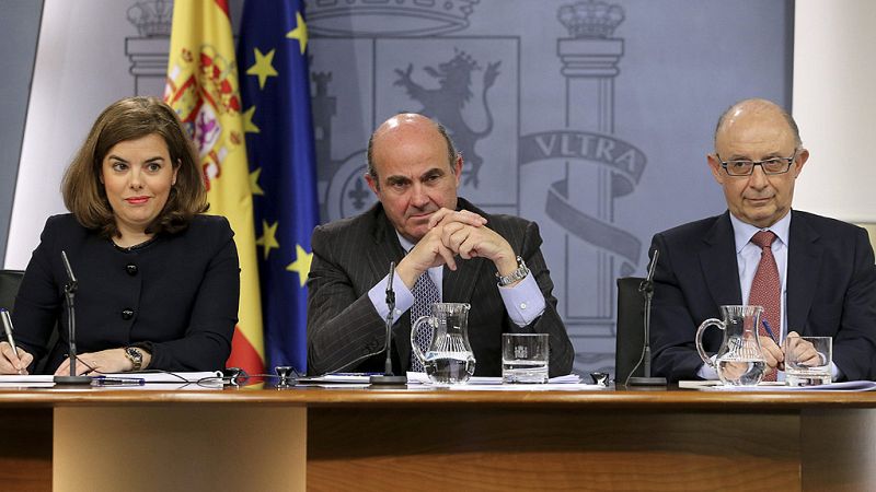 El Gobierno fija el objetivo de deuda para 2015 en el 98,9%