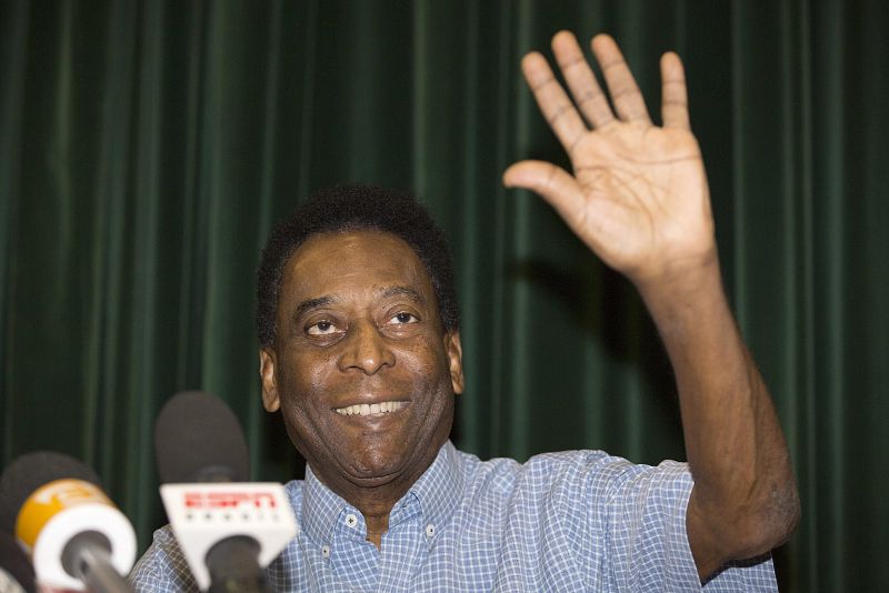 Pelé, dado de alta tras una operación de próstata 