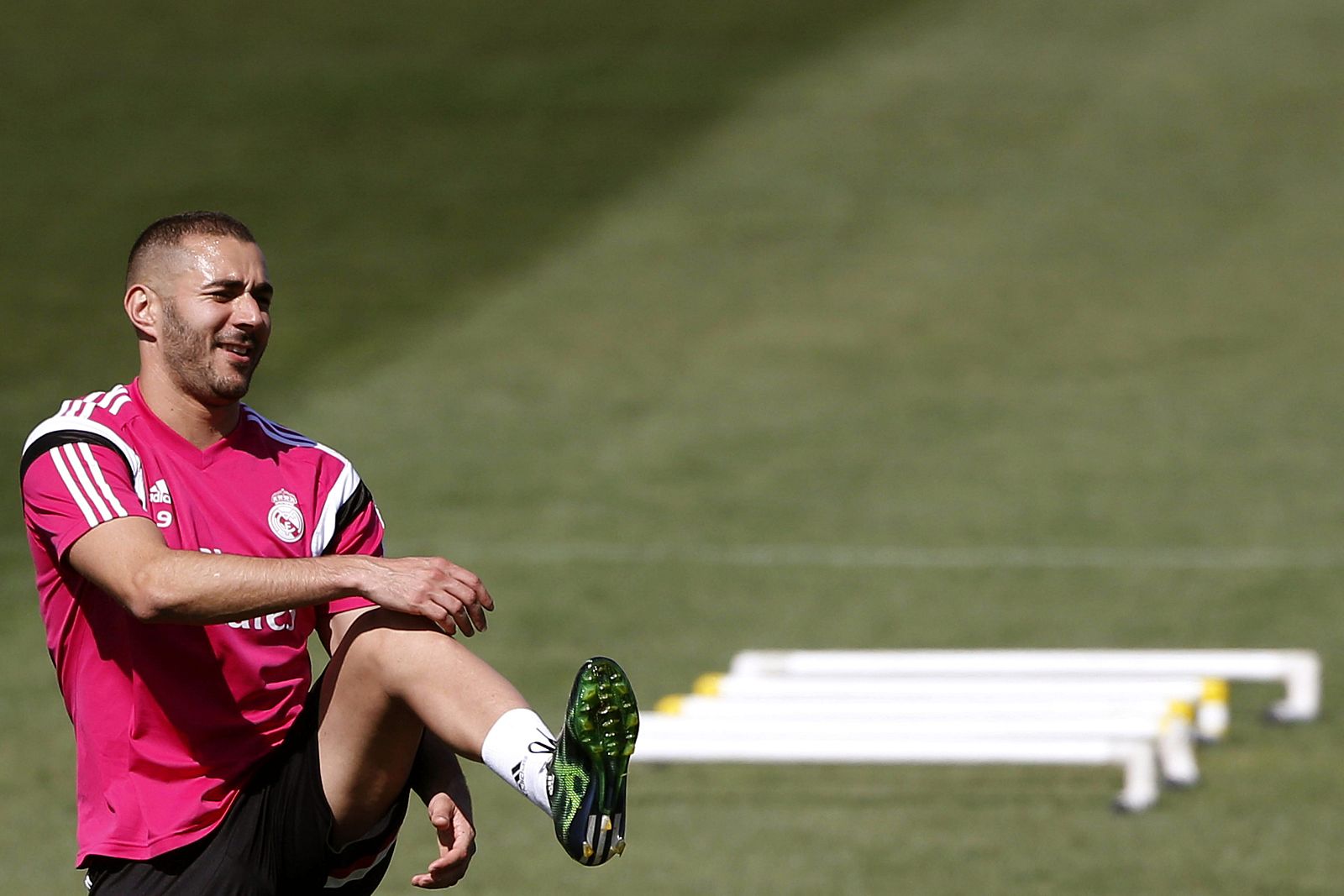 El delantero francés del Real Madrid, Karim Benzema, durante un entrenamiento.