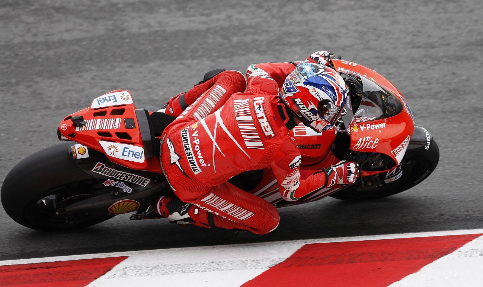 Casey Stoner logra su cuarta pole consecutiva