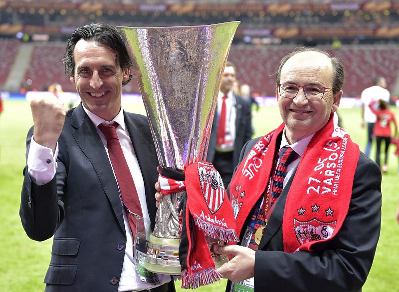 Emery: hay que "disfrutar de estos momentos" porque ganar la Europa League "no es nada fácil"