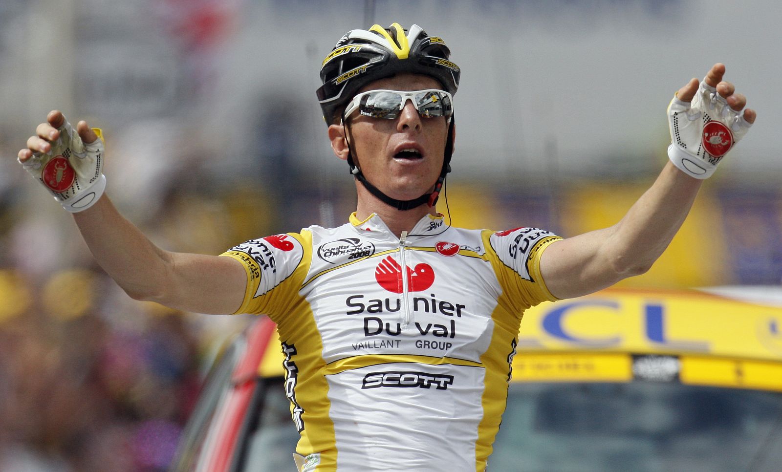 Riccardo Riccò celebra su segundo triunfo de etapa en el Tour de Francia