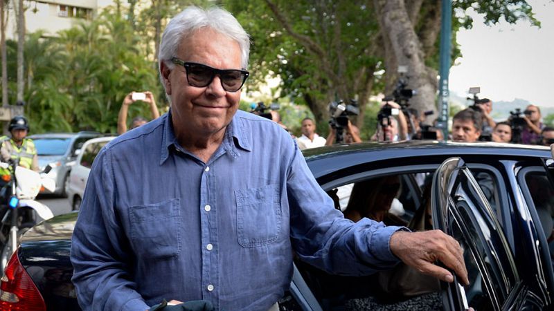 Felipe González aterriza en Caracas para defender a los opositores venezolanos presos