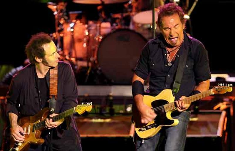 El 'tour mágico' de Bruce Springsteen enamora a sus seguidores en el estadio de Anoeta