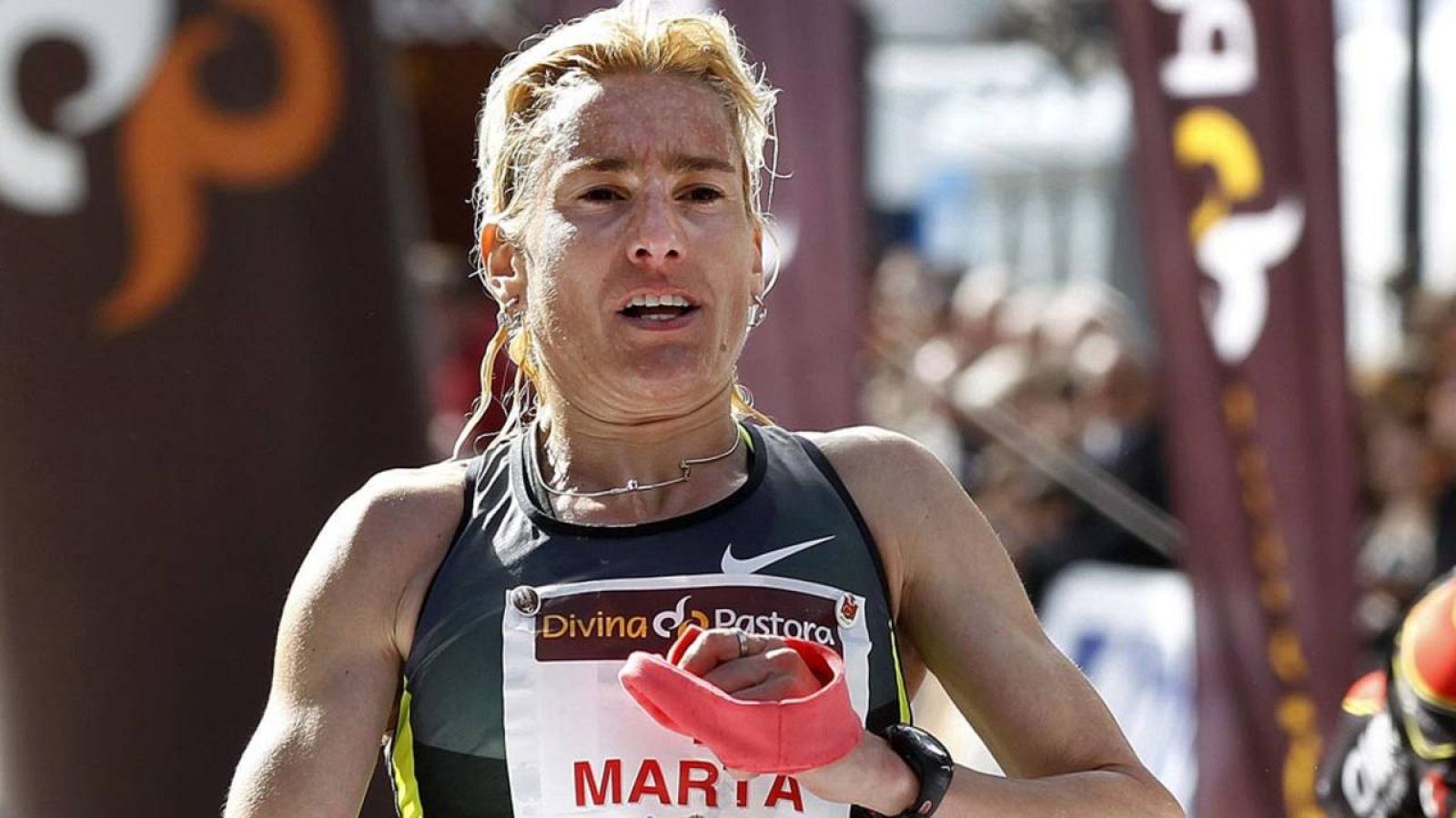 La atleta palentina Marta Domínguez durante una carrera en 2011.