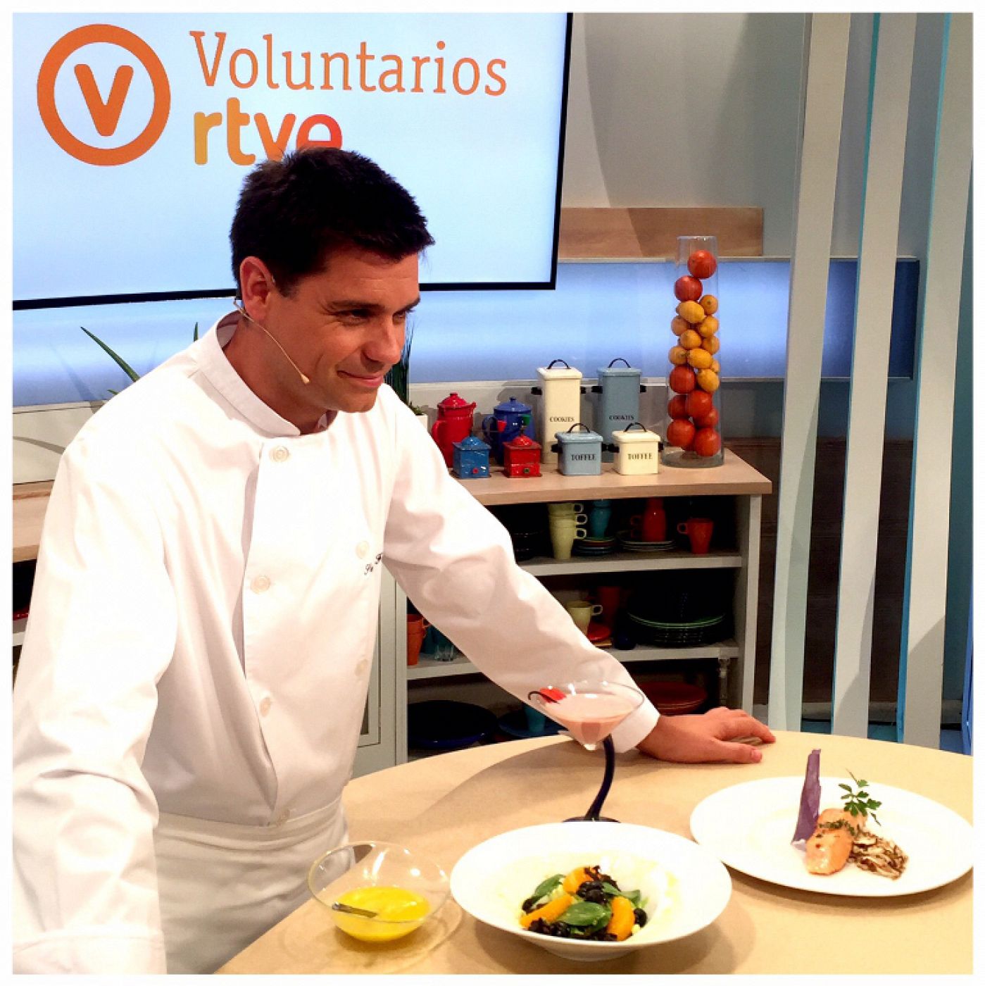 Taller de voluntariado AECC sobre comida saludable