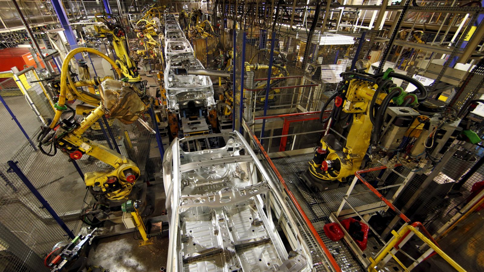 Cadena de montaje de una fábrica de coches