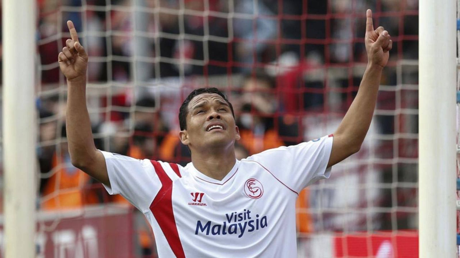 Bacca se marcha del Sevilla