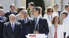 Sánchez cree tan erróneo "no mover ni una coma" de la Constitución como "liquidarla"