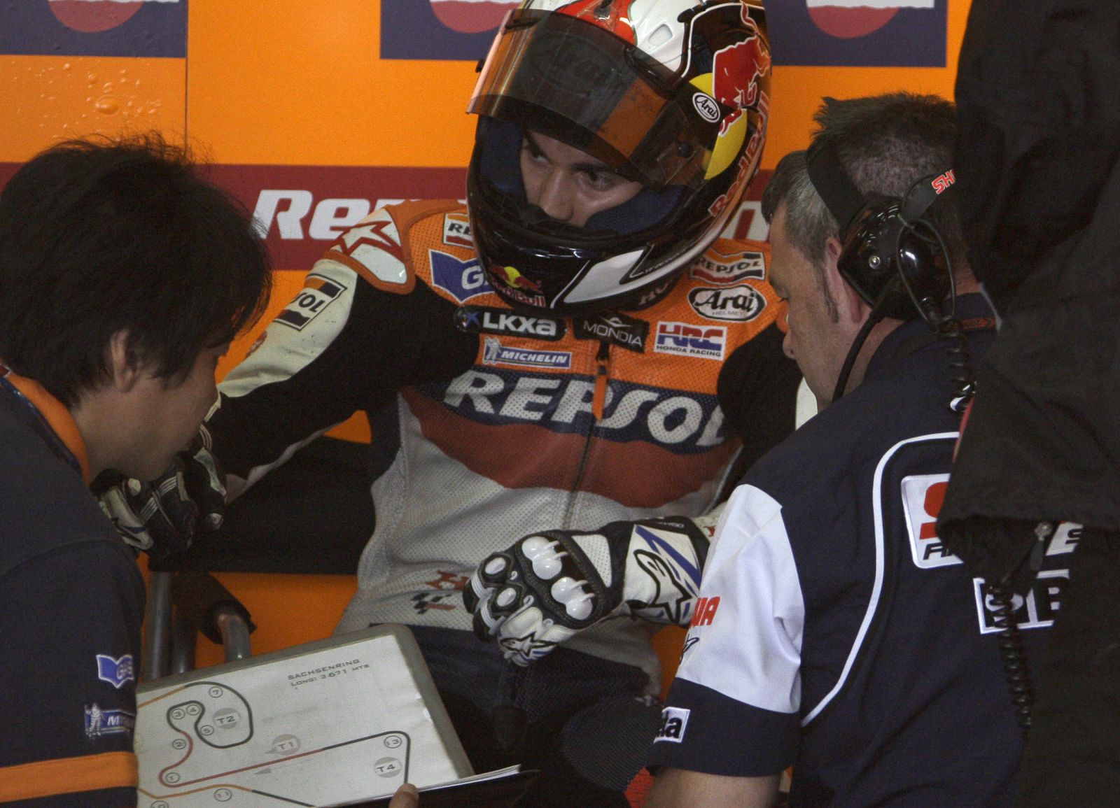 Pedrosa no corre en Laguna Seca