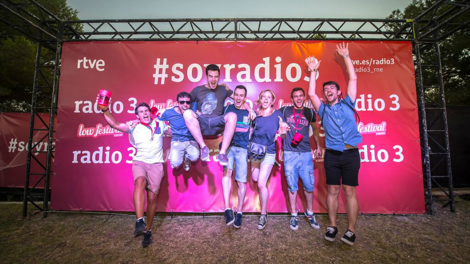 Lowers que son Radio 3 en nuestro photocall.