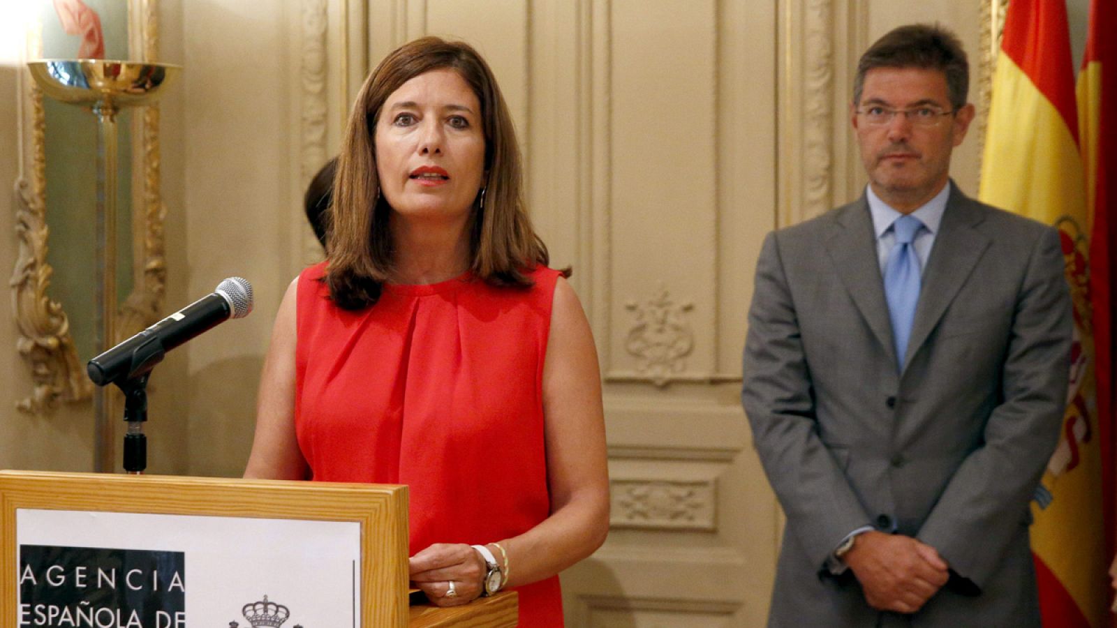 Mar España y el ministro de Justicia, Rafael Catalá