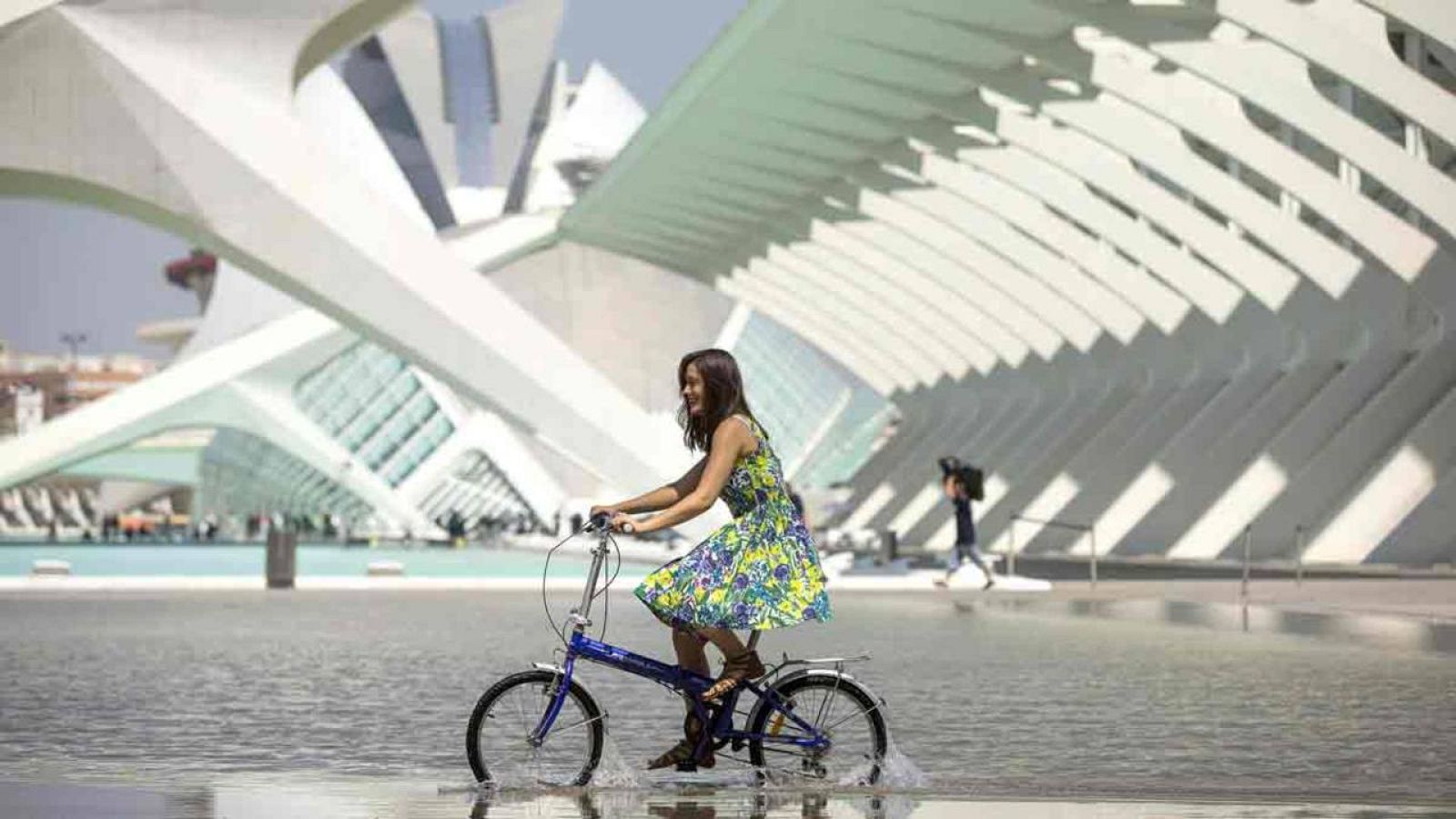 El 112 recomienda permanecer siempre hidratado y evitar la horas centrales del día