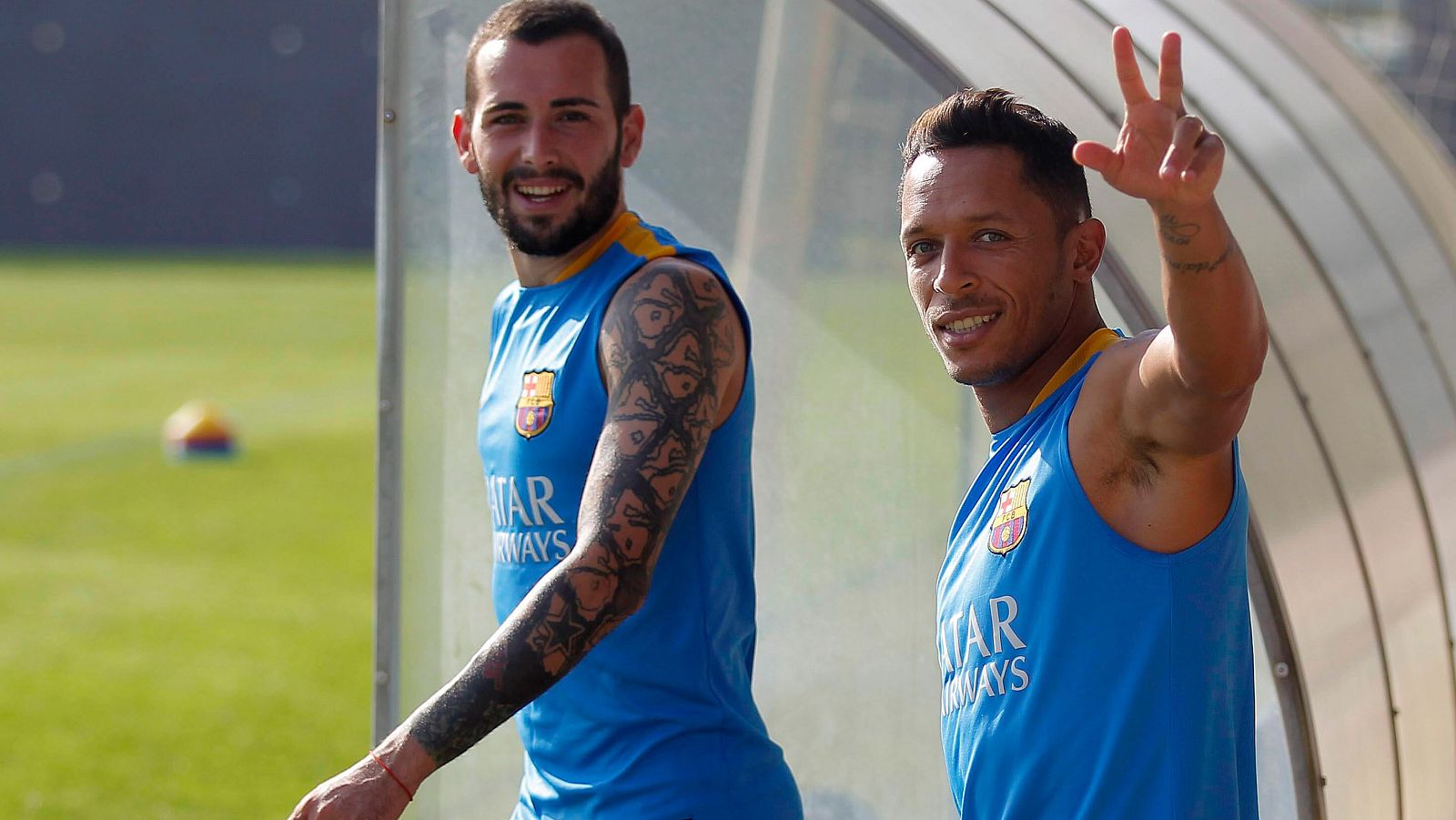 Adriano, junto a Aleix Vidal en un entrenamiento