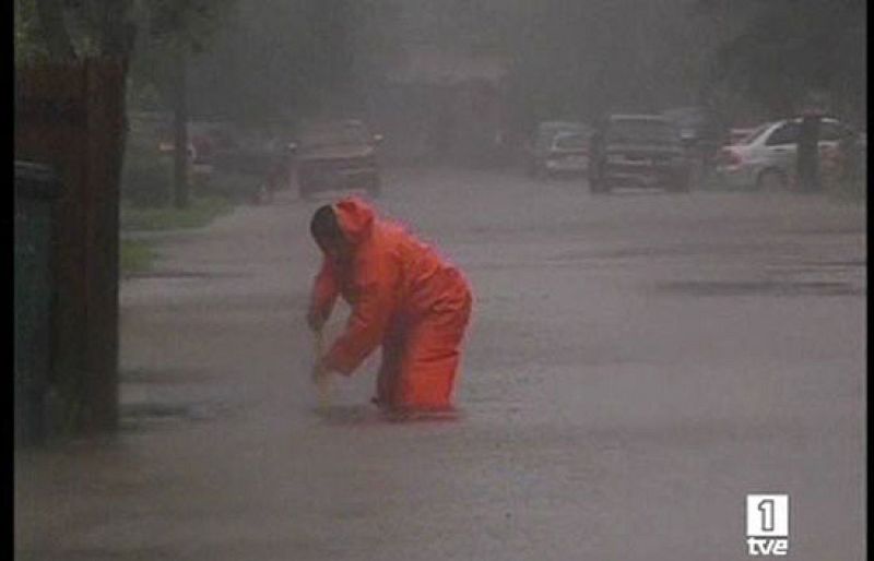'Dolly' se cobra su primera víctima mortal y pasa a ser tormenta tropical