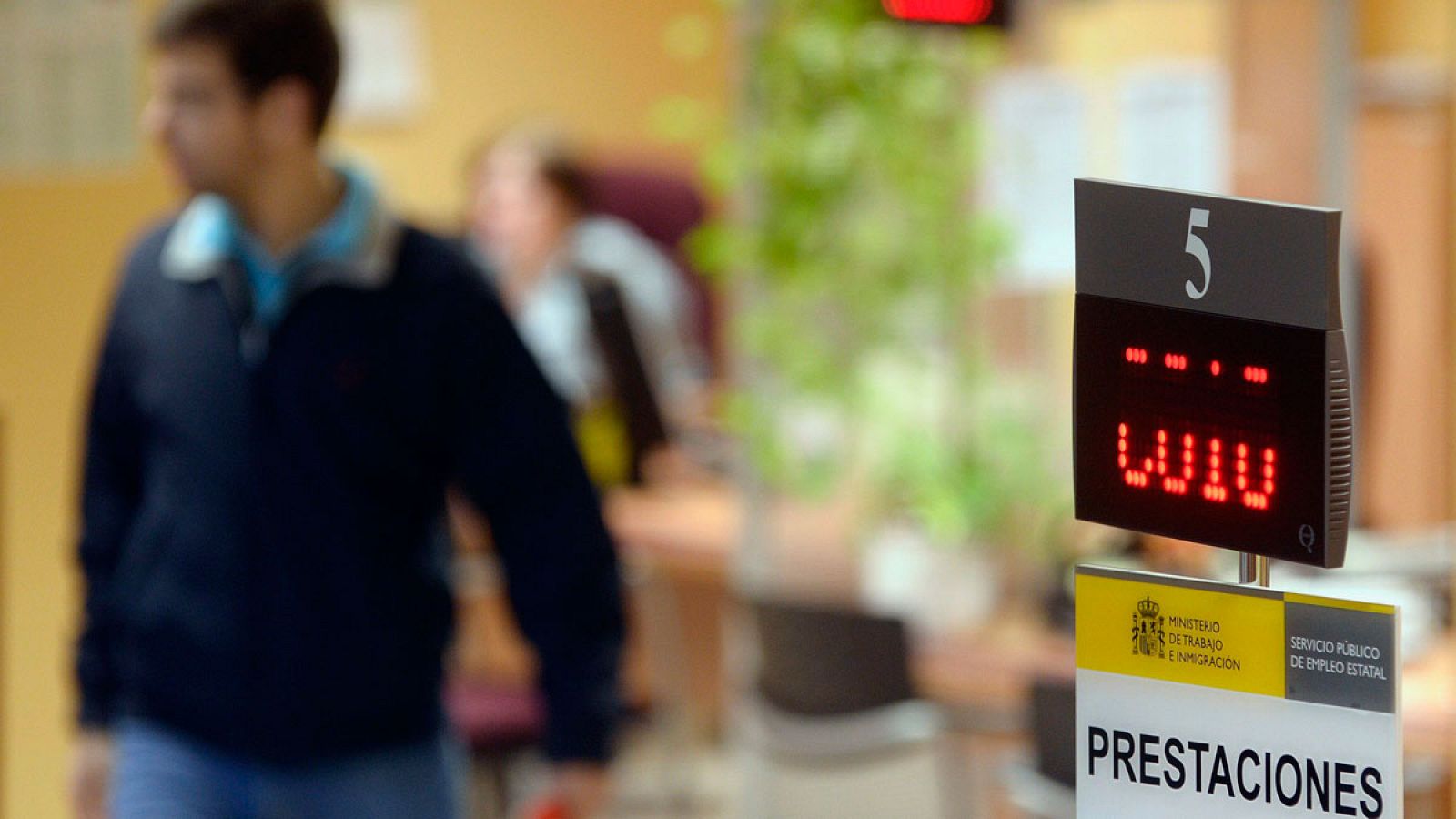 Imagen de archivo del interior de una oficina de empleo de Castilla y Léon.